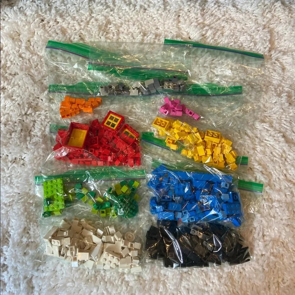 OVER 200 LEGO pieces